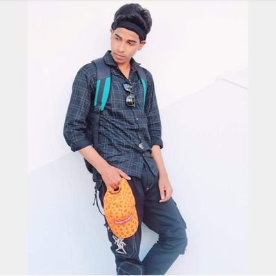 INDIA/computer science student/22/believe in own   / sport lover/believer/mumbaikar