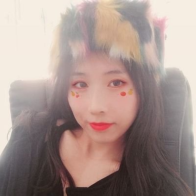 CrystalMZ5's profile picture. fur products vendor