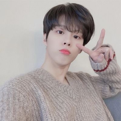 우석이 가는 길이 내길💗
 태생이 nia💗💗💗💗💗
우서기 만 바라볼게!!💗