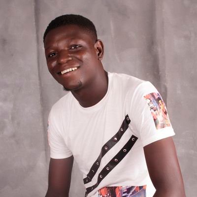 dare_oyeniyi's profile picture. Tall and handsome