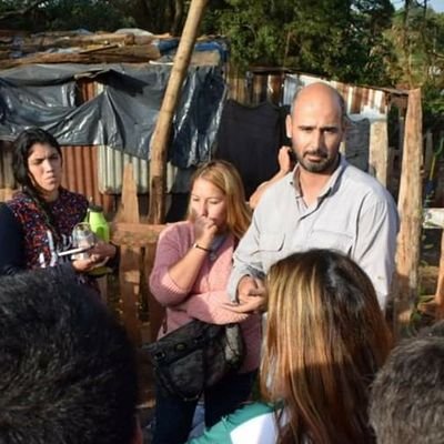 Soy Biólogo, hijo de la educación publica y vengo trabajando problemáticas sociales y ambientales en Misiones