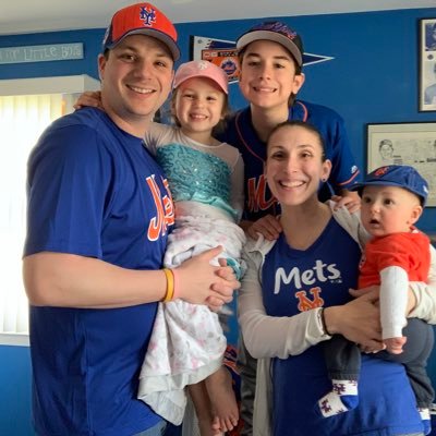 Brother in blue with the NYPD and self-proclaimed Reese’s #1 fan! Only thing better than the PB/chocolate combo is the combo of orange & blue!! LETS GO METS!