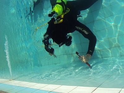 Vazamento em piscina e troca de azulejos com piscina cheia 21 69391361 (21) 68301505 jrvazamento@gmail.com e http://t.co/o6uoJi5iDf