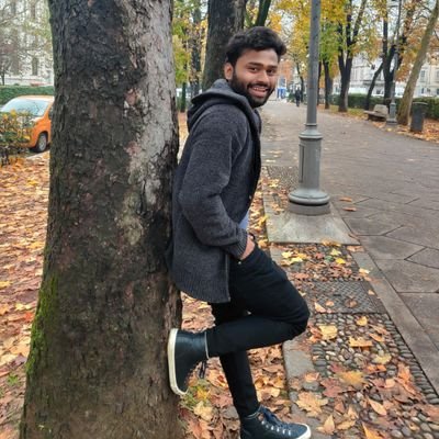 akhilrondla's profile picture. Studying Msc. in University of Pavia. 
#pythonprogramer #MLenthusiast #roboticsengineer #fodie #techaddict
