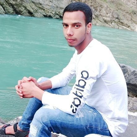 bittu_tiwari_77's profile picture. 👉हर इंसान अपनी😍कहानी का हिरो है।📚