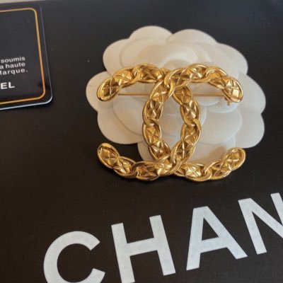 Accessorieskate's profile picture. Luxury jewelry bags shoes accessories lover and seller💕💕💕          whatsapp:+8613680065134      WeChat: luxuryacckate
