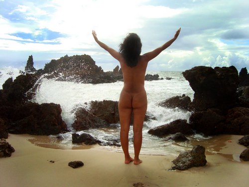O Pinho é uma das melhores praias para a prática do naturismo. Localizada em Balneário Camboriú, Santa Catarina, a praia é uma das mais limpas do Brasil.