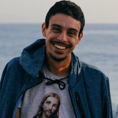 Ciência, cultura, política, filosofia e religião são meu interesses principais :)