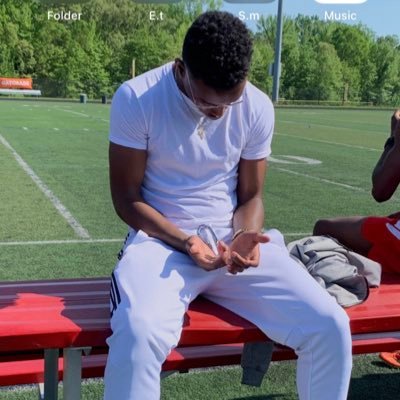 God first in everything👌Elite student and athlete💪🏽-Football is main💯-Family's important✨Haters are my motivation 🔥