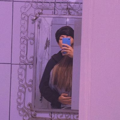 fer_isapenguin's profile picture. 22                                              
#5SOS