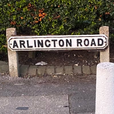 Musing’s from Arlington Road, a friendly haven in leafy Surbiton. Home of the annual street party, cake sale, Easter egg hunt and the best neighbours in KT6.