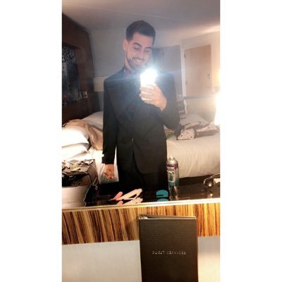 Officially_Dyl's profile picture. 