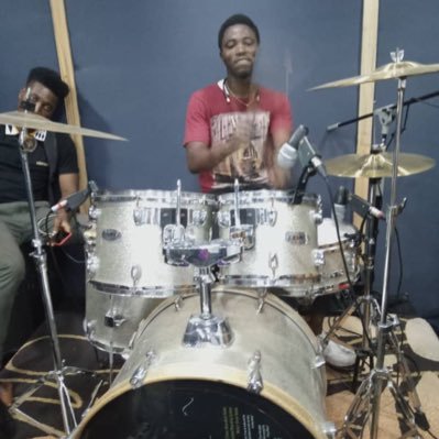 Am_kheniekharz's profile picture. CEO Kharzsellsonline | Music Professional | Socialist | Thinker | Lover Of God | Potential future Husband| Fun Person