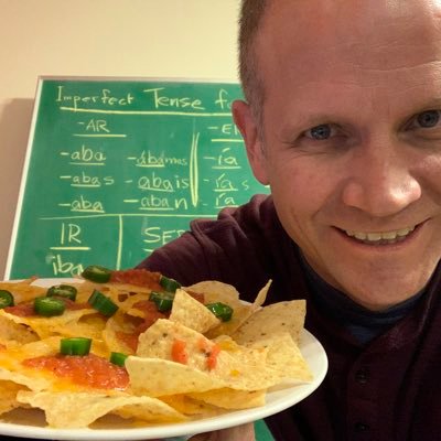 Happily married dad of 4 / Spanish Teacher, St. Dominic High School, O’Fallon, MO / Freshman Baseball Coach / high school basketball official