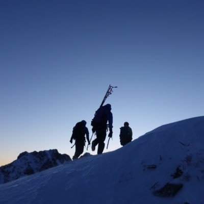 東京大学運動会スキー山岳部公式アカウントです。 クライミングや縦走、山スキー等各々自由に活動しています。 入部希望や興味のある方はDMかメール:ut.tusac@gmail.comまたはLINE:https://t.co/sXGjbTGORLまで!山行記録→https://t.co/Fms6bSxIVz