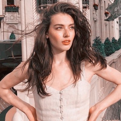 zoyastarkovx's profile picture. 