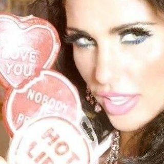 Follow if you love KatiePrice!! we're also HUGE fans of @ladybird_band so follow if u  thm 2 xxxxx