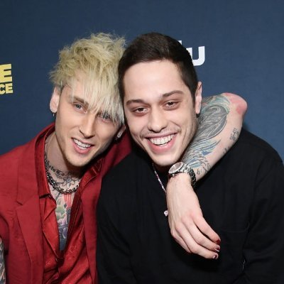 Daily gifs of @machinegunkelly and Pete Davidson! - Tweet/DM requests for gifs! :) // - Stream Bupkis right now!