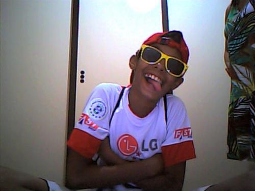 MontbrunHabbo's profile picture. 