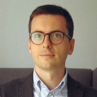 Lekarz, doktor nauk medycznych, specjalista psychiatrii - prowadzi konsultacje dla pacjentów we Wrocławiu