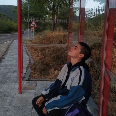 Liamsito22's profile picture. Como k sí pero no, ¿sabes?

(he/him)