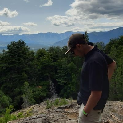 juan_oliveira98's profile picture. Mi discurso guarda una parte de broma y otra de calculada seriedad. No hay garantías por efectos secundarios en la lectura de mi diario.