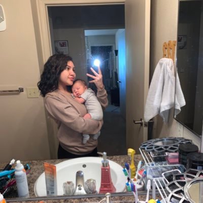 ilyxona's profile picture. single mom | BTS stan (: