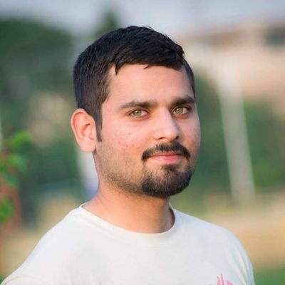 LUMS '18 | Mathematician-turned-Physicist | NUST '22