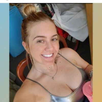 carolinponce's profile picture. SC: carolinmomroe IG: carolin monroe