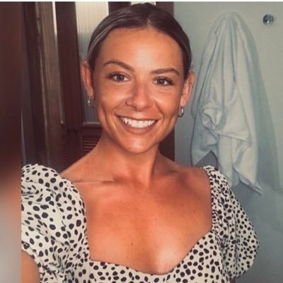 ellakrystena's profile picture. 