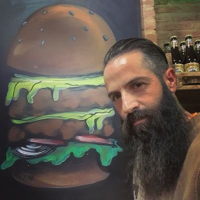 El tío de la barba que come hamburguesas 🍔