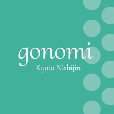 普段の生活を通じて、西陣織や伝統産業や日本文化に若い人に興味を持ってもらいたいという思いで立ち上げた、水玉テキスタイルの西陣織のブランドgonomiの中の人。時折関係ないツイートやRT多めです(・ω・)西陣織会館2Fにて常設販売中♫ #京都検定3級