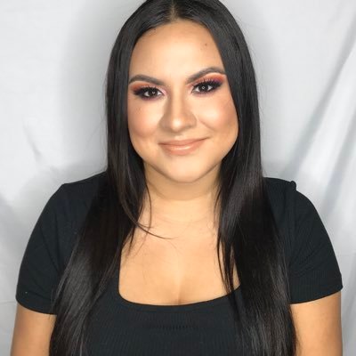BeautybyKrystal's profile picture. I’m a wife,a mother and a friend to others HTX 𝓜𝓪𝓴𝓮𝓾𝓹 𝓐𝓻𝓽𝓲𝓼𝓽💋