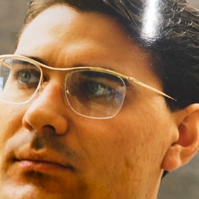 fabcasati's profile picture. 