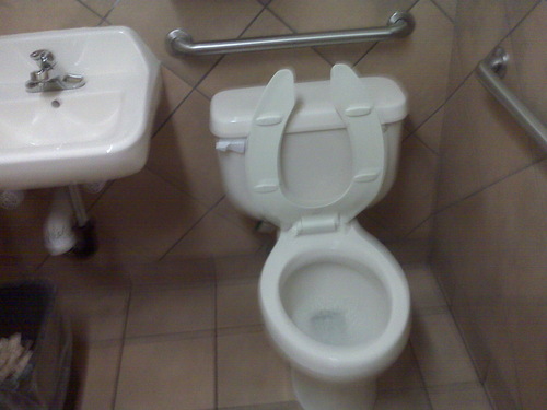 peeontheroadcom's profile picture. http://t.co/l5utlFWZMI is dedicated to all of the outside sales professionals and tourists who need a clean restroom while on the road.