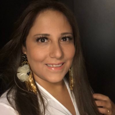 DINKAHURTADO's profile picture. La sonrisa es el sello más elevado en mi rostro