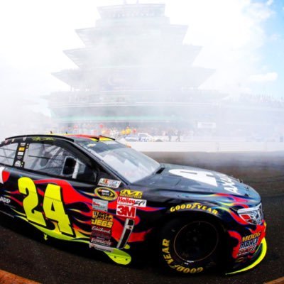 Die hard NASCAR fan. Here to share pictures of all things NASCAR from paint schemes, driver pictures, and many more. Hope you all enjoy!