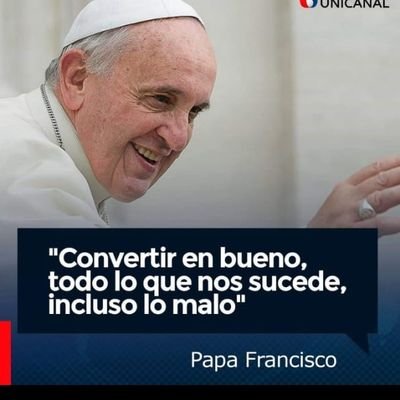 lorenaro13's profile picture. Periodismo UNA. Frase celebre: «El hombre nace bueno, la sociedad lo corrompe» Jean Jacobo Rosseau.