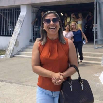tassiana_farias's profile picture. Sou uma pessoa alegre....acolhedora e amiga... 🙏Cristã 👨‍👩‍👦Família 📊Empreendedora 👩🏼‍🎓Formada em ADM..@tassianafariastf