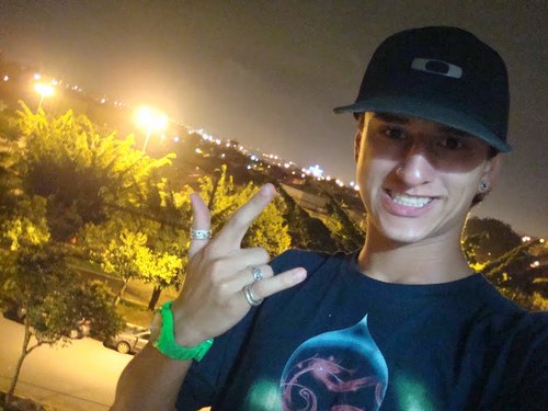 A aRtE mAiOr É o JeItO dE cAdA uM ; ViVo pRa SeR fElIz NaO vIvO pRa SeR cOmUm!