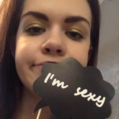 ItsMelissaa's profile picture. Stop the world, i want to get off (she/her)