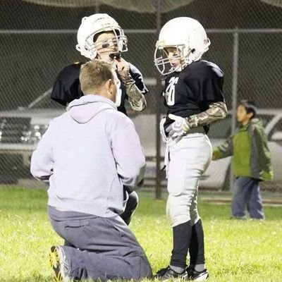 Commodity Trader, Oil Well Investor, Farmer, Head FB Coach/Defensive Coordinator for 3 time State Runner Up HSA Wolverines. Living a VERY blessed life..