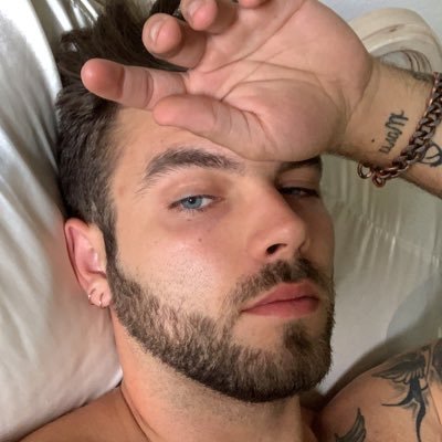 slvgzzz's profile picture. ⚰️10.13🗡 + 🖤☠️🦇🤍 = 1/2 of @sotasleep 💤