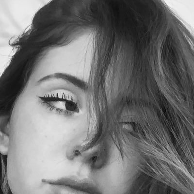 isabelw98's profile picture. chaotic neutral  💌🌙🧚🏻‍♀️ ig:isabel_wachtel