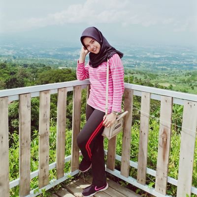 Syauliarf's profile picture. song from the heart🎼🎙️