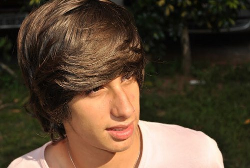 Quem sou eu ? Descubra! Se eu falar vai perder a graça :P