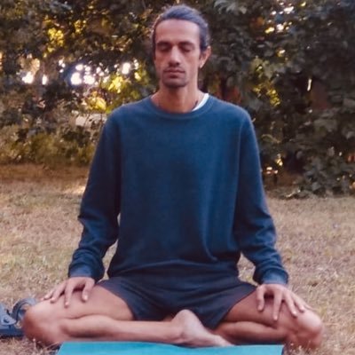 mrmorphy's profile picture. hiçbir şey bir anda olmaz ama aslında her şey bir anda olur.