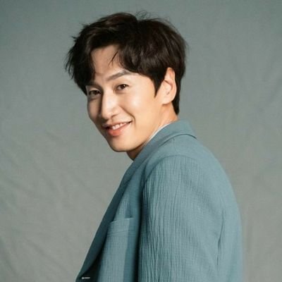 Roleplayer of Lee Kwang Soo (이광수) | Running Man| Actor and Model| Fantalk always welcome