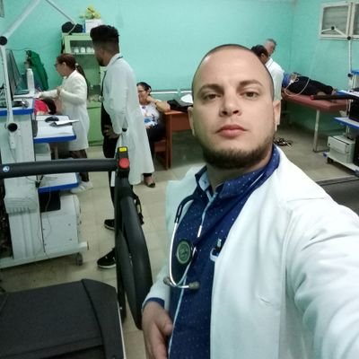 Dr. en medicina, residente de cardiolgia.
