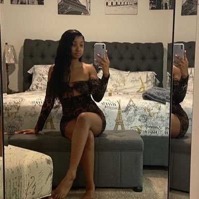 23 years old living my best life💋.dm me for 30$ meetups , 50$ premiums etc etc...serious inquires only !